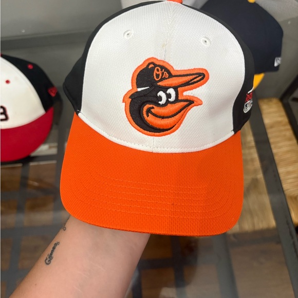 NBA Black and Orange Hat - Picture 1 of 3